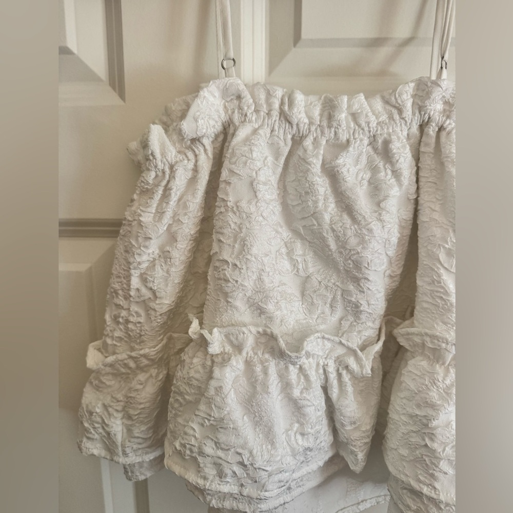 White Two Piece Set - Picture 4 of 9